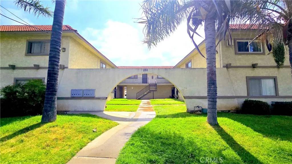 120 N 13th Avenue #H, Upland, CA 91786