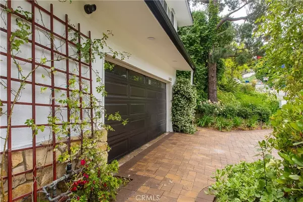 Sherman Oaks, CA 91403,14879 Jadestone Drive