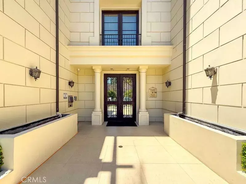 443 N Palm Drive #502, Beverly Hills, CA 90210