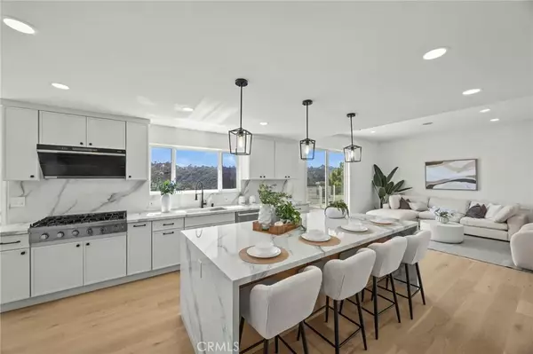 2377 Mount Olympus Drive, Los Angeles, CA 90046