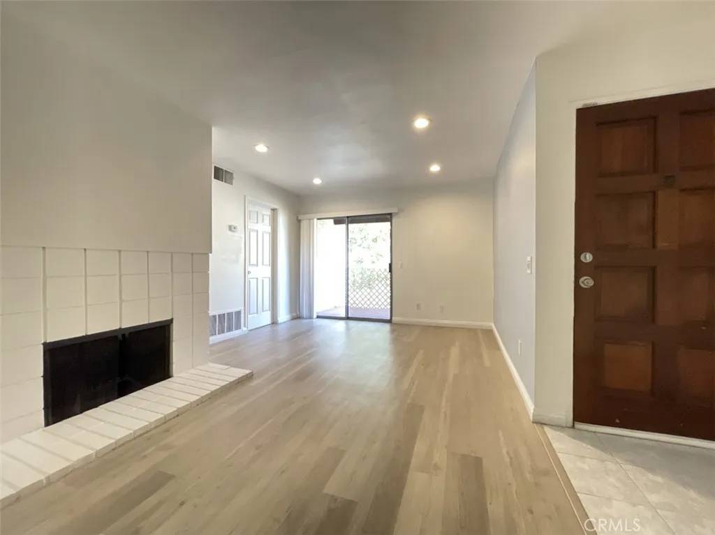 Diamond Bar, CA 91765,23647 Golden Springs Drive #10G