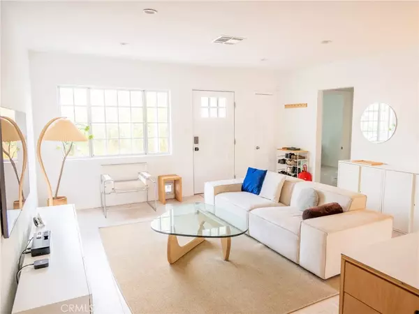 Los Angeles, CA 91331,12907 Sunburst Street