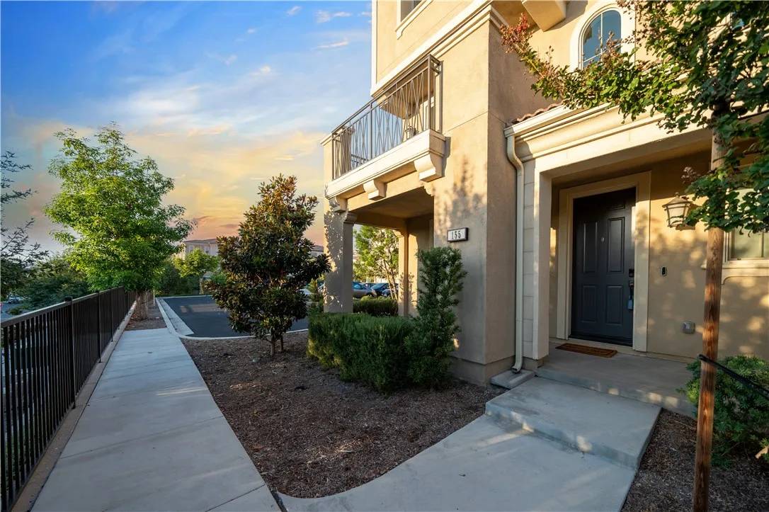 Lake Forest, CA 92610,155 Alder Ridge