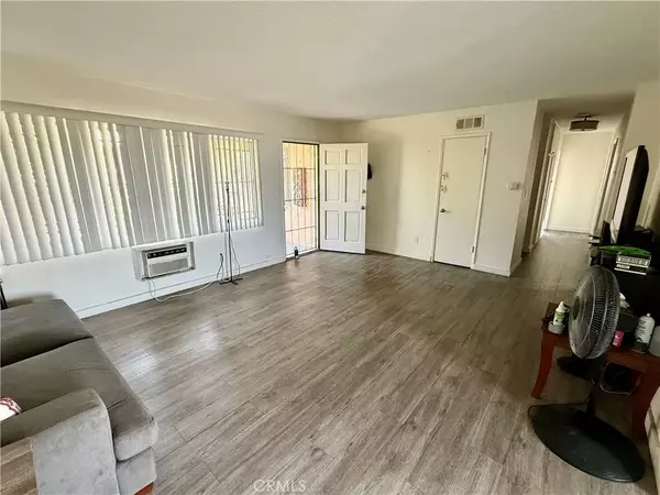 Pacoima, CA 91331,12287 Osborne Street #12
