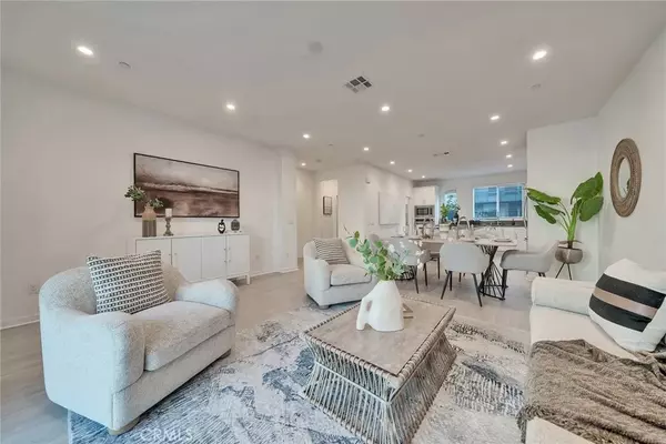 Irvine, CA 92614,120 Schick