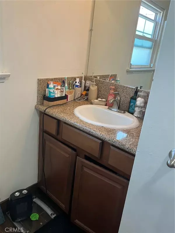 Downey, CA 90242,12843 Columbia Way