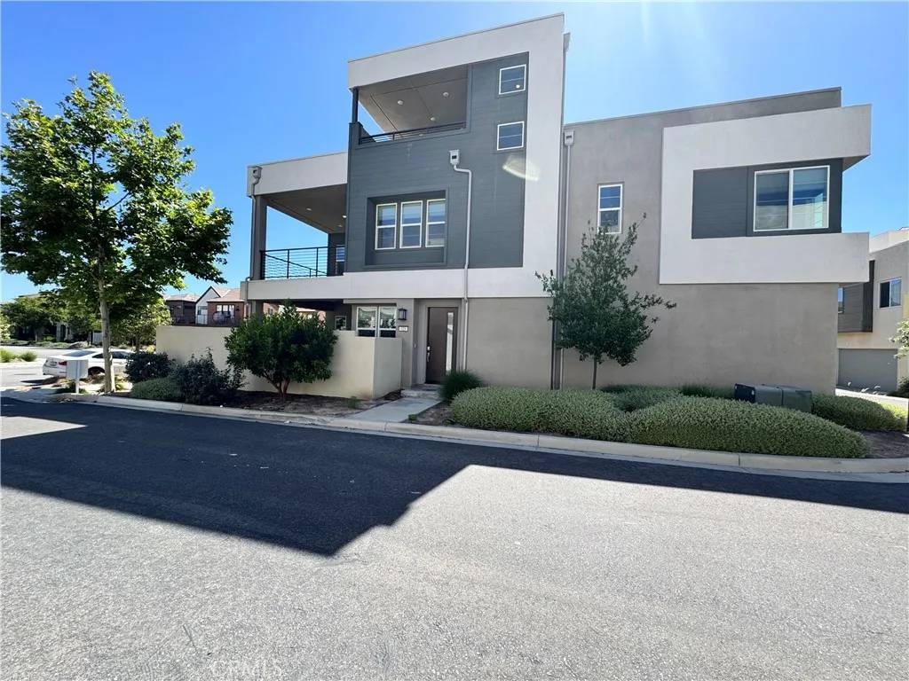 325 Sawbuck, Irvine, CA 92618