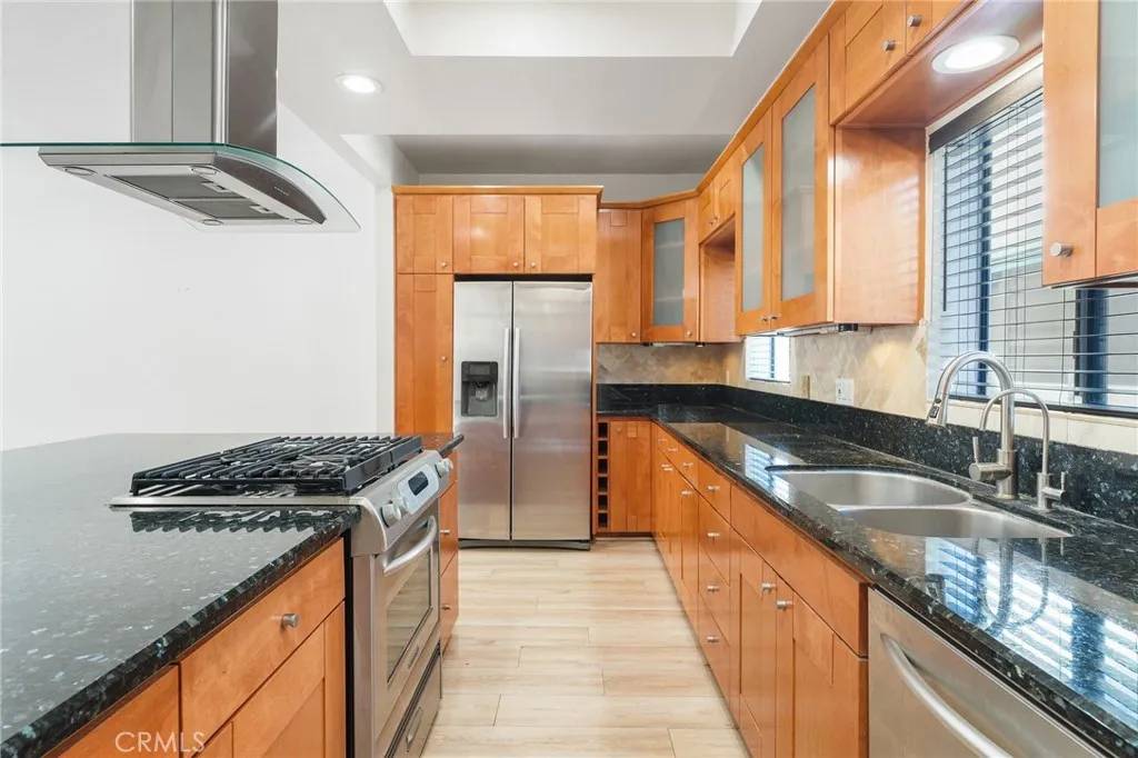 Santa Monica, CA 90404,3208 Colorado Avenue #3