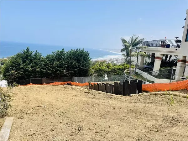 7530 Hillside, La Jolla, CA 92037