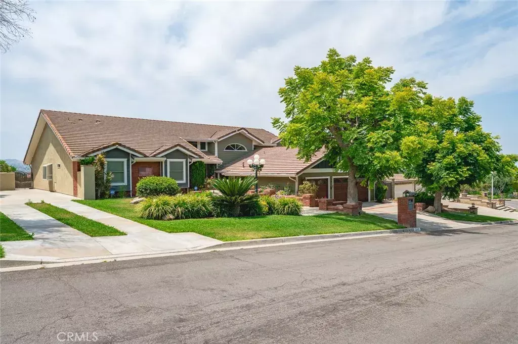 Yorba Linda, CA 92887,22410 Starwood Drive