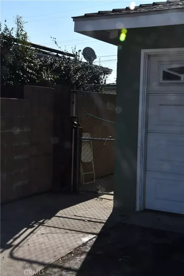 Ontario, CA 91762,917 W. Flora St. #B