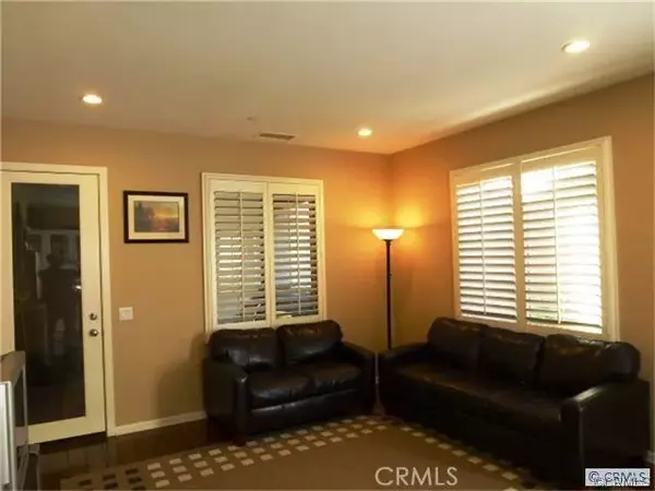 Irvine, CA 92618,70 Latitude