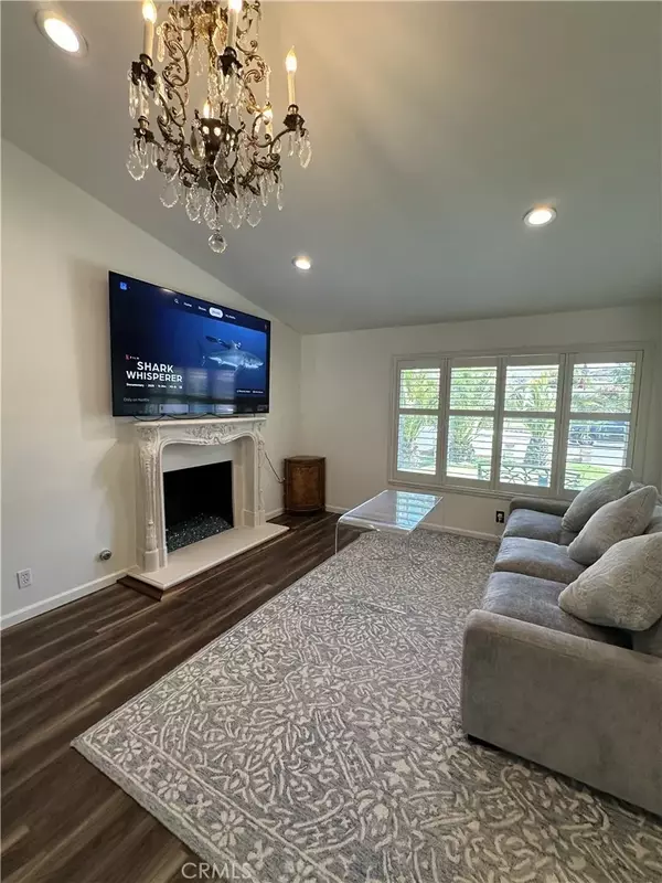 Moorpark, CA 93021,13191 Honeybee Street
