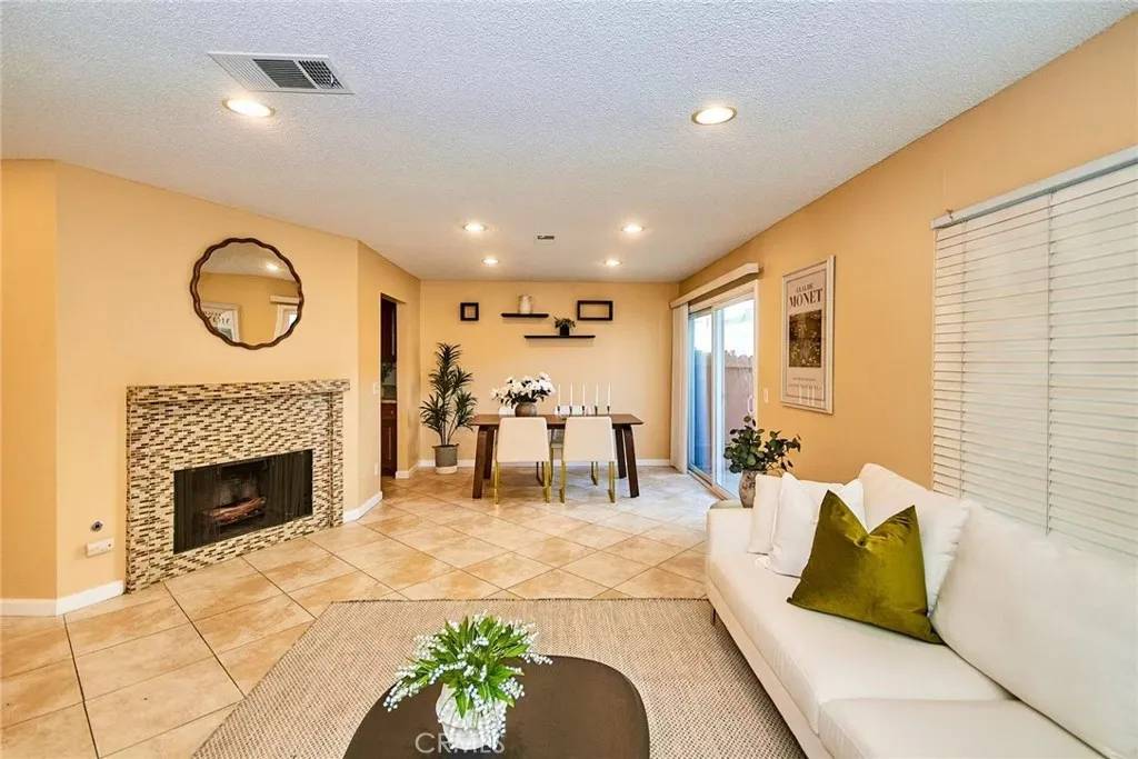 Diamond Bar, CA 91765,1116 Cleghorn Drive #B