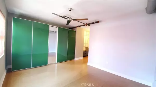 Santa Ana, CA 92701,912 E Santa Ana Boulevard
