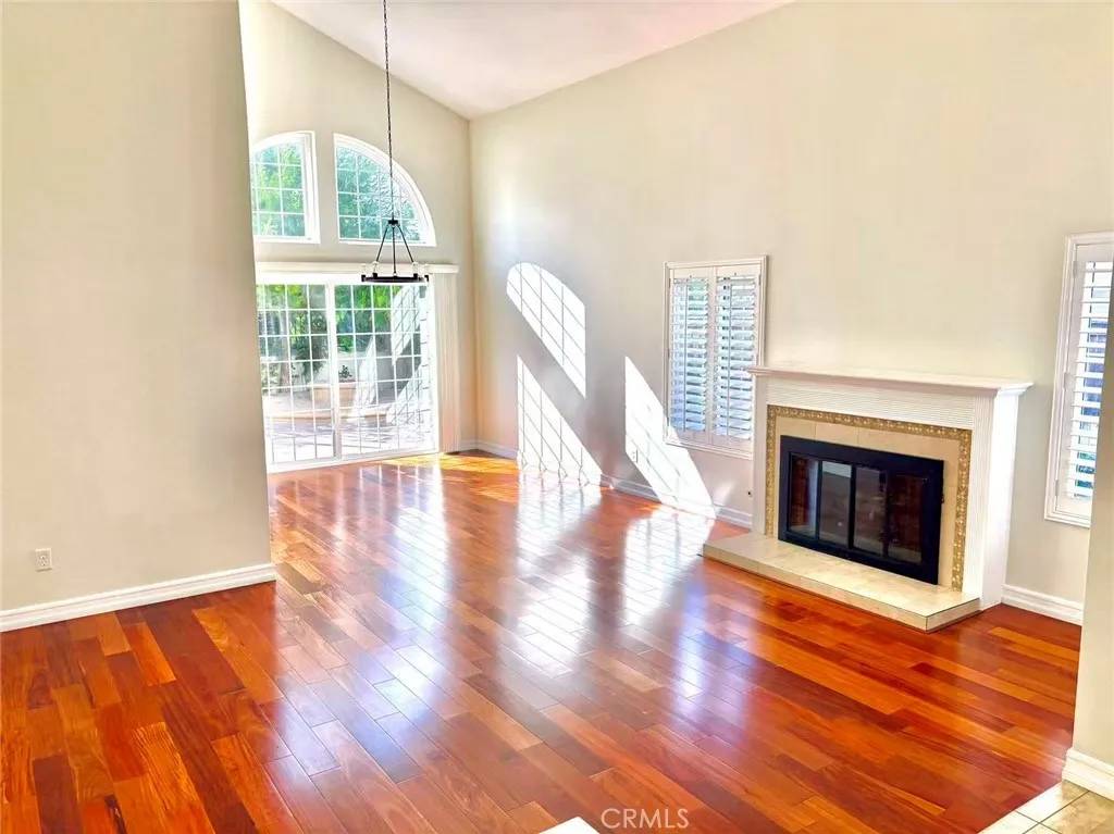 Irvine, CA 92614,72 Coral #38