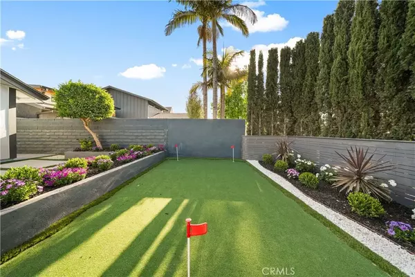 Costa Mesa, CA 92626,553 Sturgeon Drive