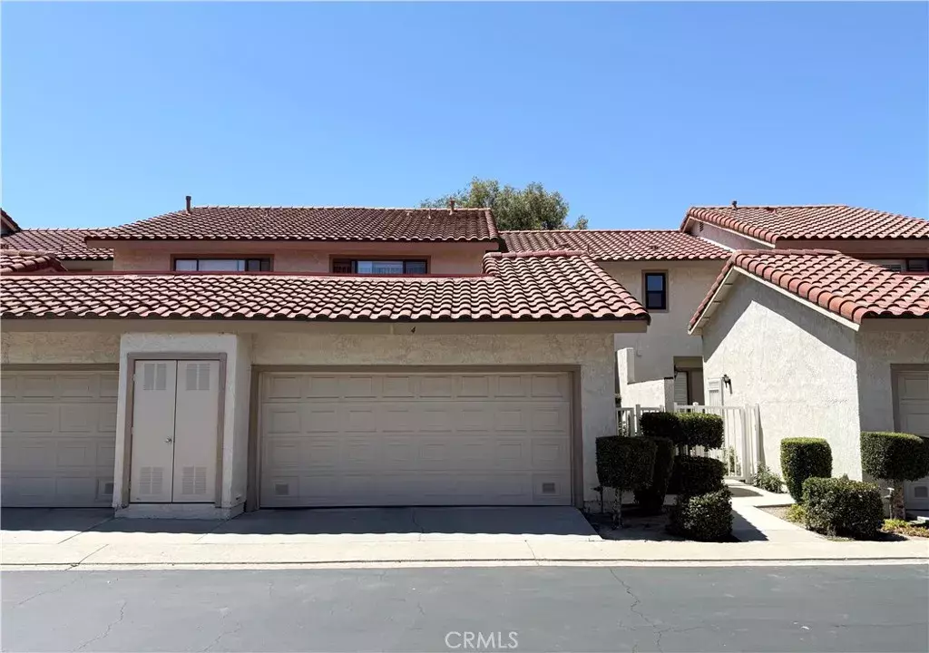 Diamond Bar, CA 91765,22805 Chardonnay Drive #4