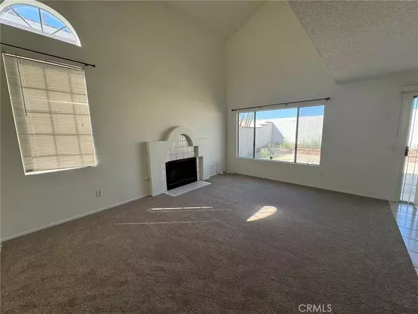 Fontana, CA 92337,14358 Praderas Drive