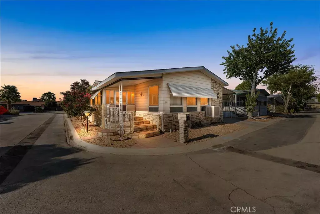 Lancaster, CA 93535,2550 E Avenue I #110