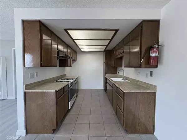 Montebello, CA 90640,860 S Greenwood Avenue #B