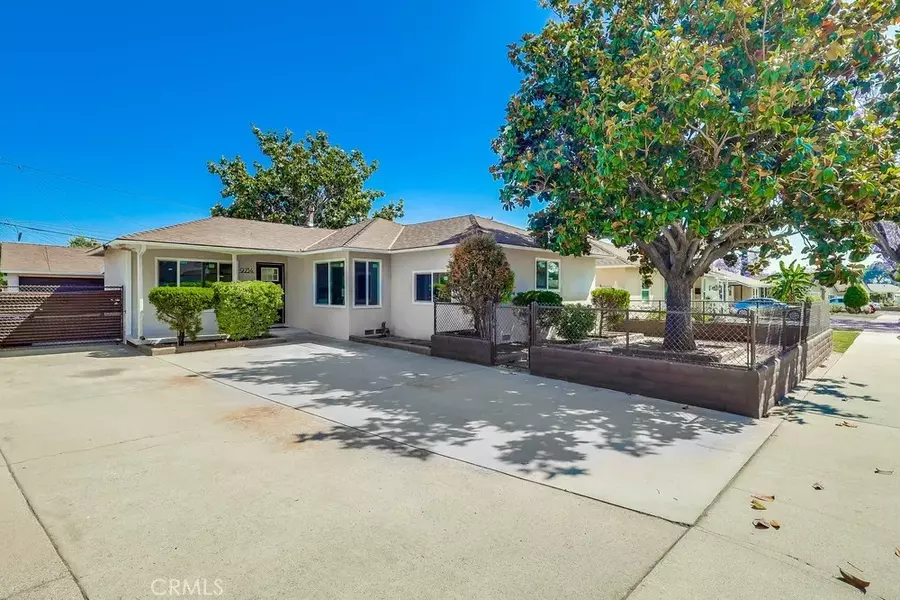 9234 Mills Avenue, Whittier, CA 90603