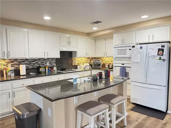 Eastvale, CA 92880,6483 Hunter Road