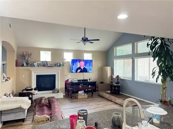 Eastvale, CA 92880,6483 Hunter Road