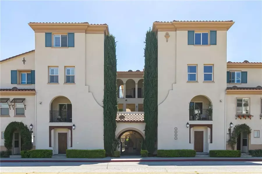 620 E Walnut Street, Pasadena, CA 91101