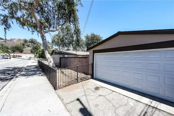 Pomona, CA 91768,2292 Academy Avenue