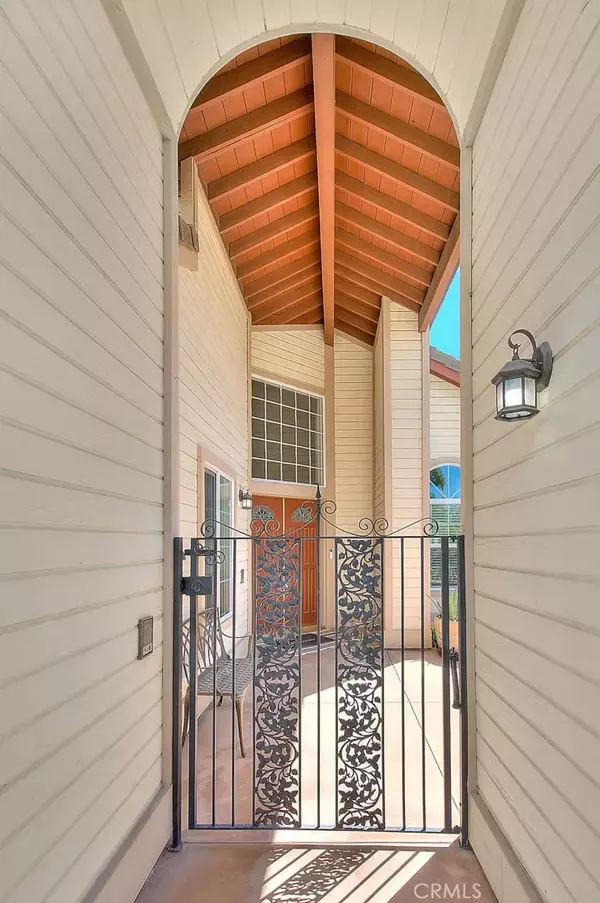 Corona, CA 92882,3344 Deaver Drive