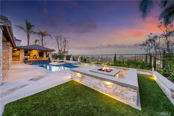 Anaheim Hills, CA 92808,1040 S Summer Breeze Lane