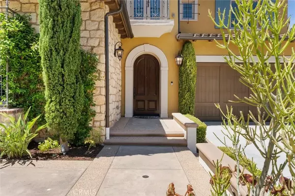 Irvine, CA 92602,2 Lowland