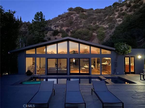 2420 Bowmont Drive, Beverly Hills, CA 90210