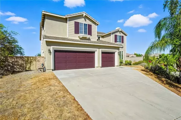 Lake Elsinore, CA 92532,21 Via Palmieki Court