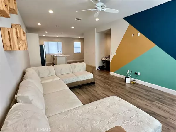 Santa Fe Springs, CA 90670,9804 Jersey Avenue #3