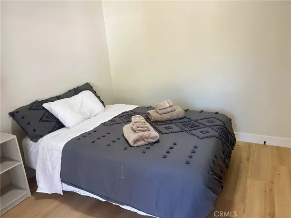 Altadena, CA 91001,2782 Windsor Avenue