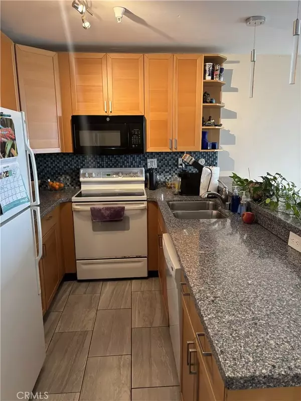 San Diego, CA 92109,4667 Ocean Boulevard #106