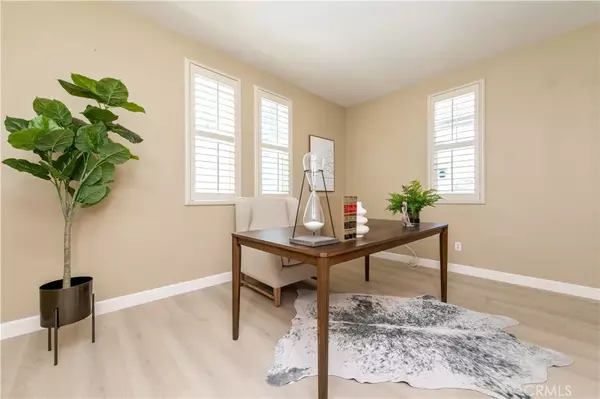 Corona, CA 92883,25146 Cliffrose Street