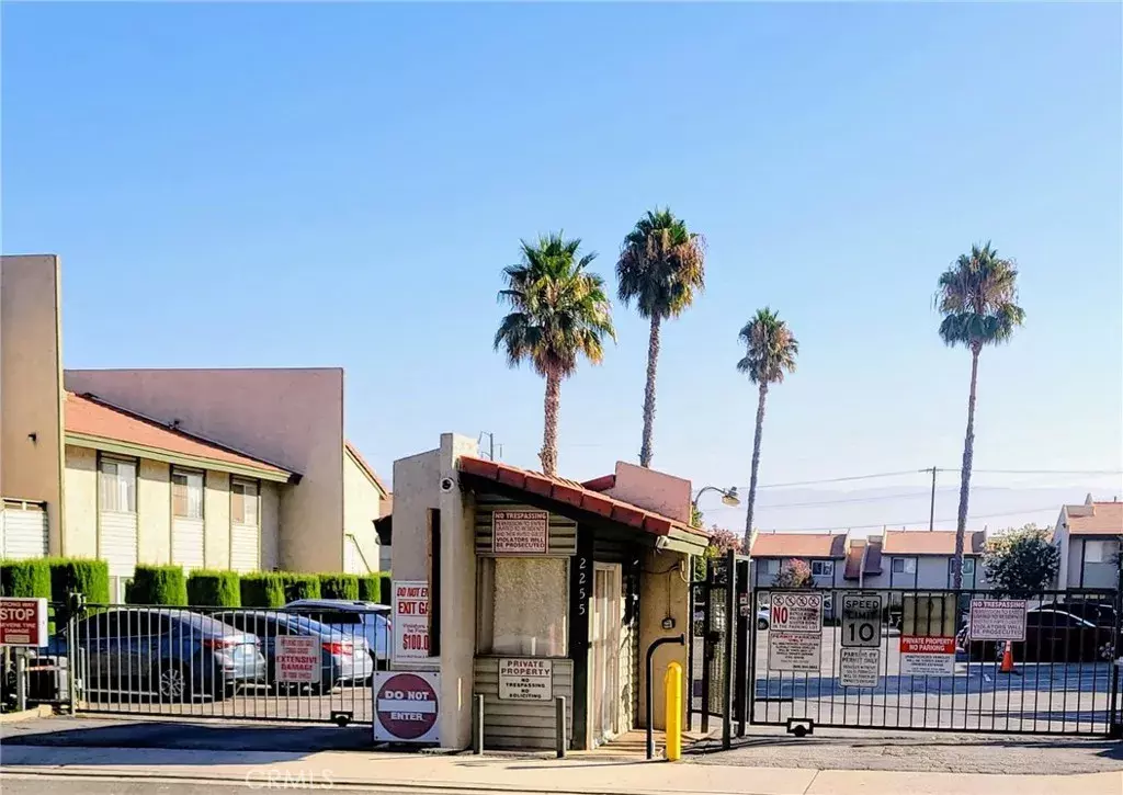 Colton, CA 92324,2255 Cahuilla Street #68