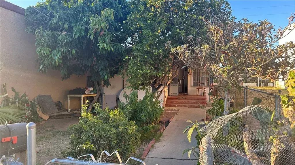 317 W Santa Fe Avenue, Placentia, CA 92870