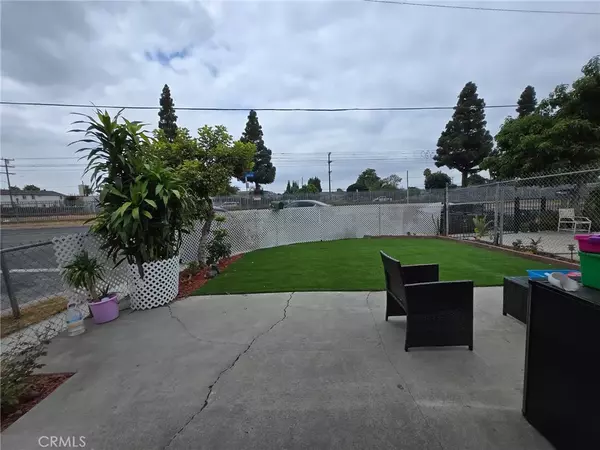 Compton, CA 90222,13618 S Willowbrook Avenue