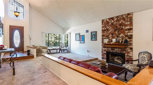 Newhall, CA 91321,24220 Mentry Drive