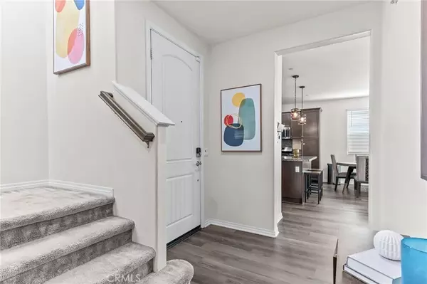 Eastvale, CA 92880,5873 Oatfield Avenue