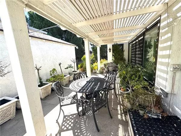 North Hollywood, CA 91606,11554 Kittridge Street