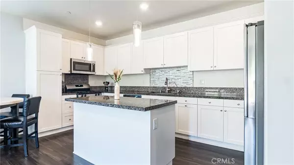 Eastvale, CA 92880,5857 Oatfield Ave