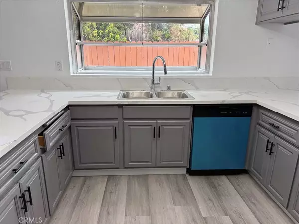 Anaheim, CA 92804,2435 West Broadway