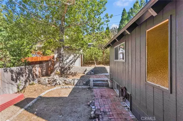 Wrightwood, CA 92397,1074 Yellowstone Drive