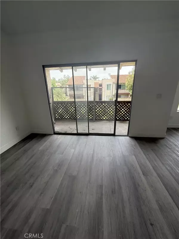 Orange, CA 92868,700 West La Veta Avenue #E4