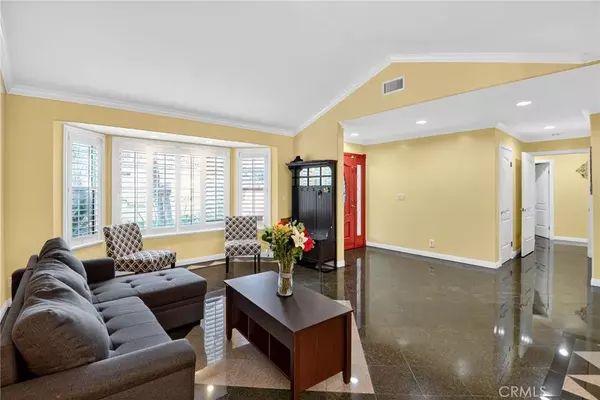 Downey, CA 90241,8316 Cherokee Drive